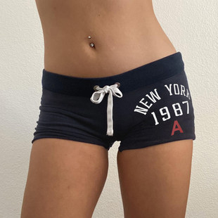 ROCKMORE【美式辣妹】字母印花系带辣妹短裤低腰性感运动休闲热裤