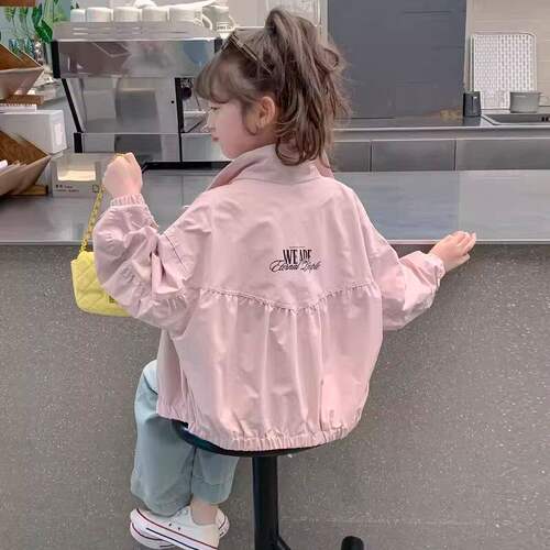 女童洋气外套时髦2026新款春秋装女孩夹克中大儿童蝙蝠袖字母上衣