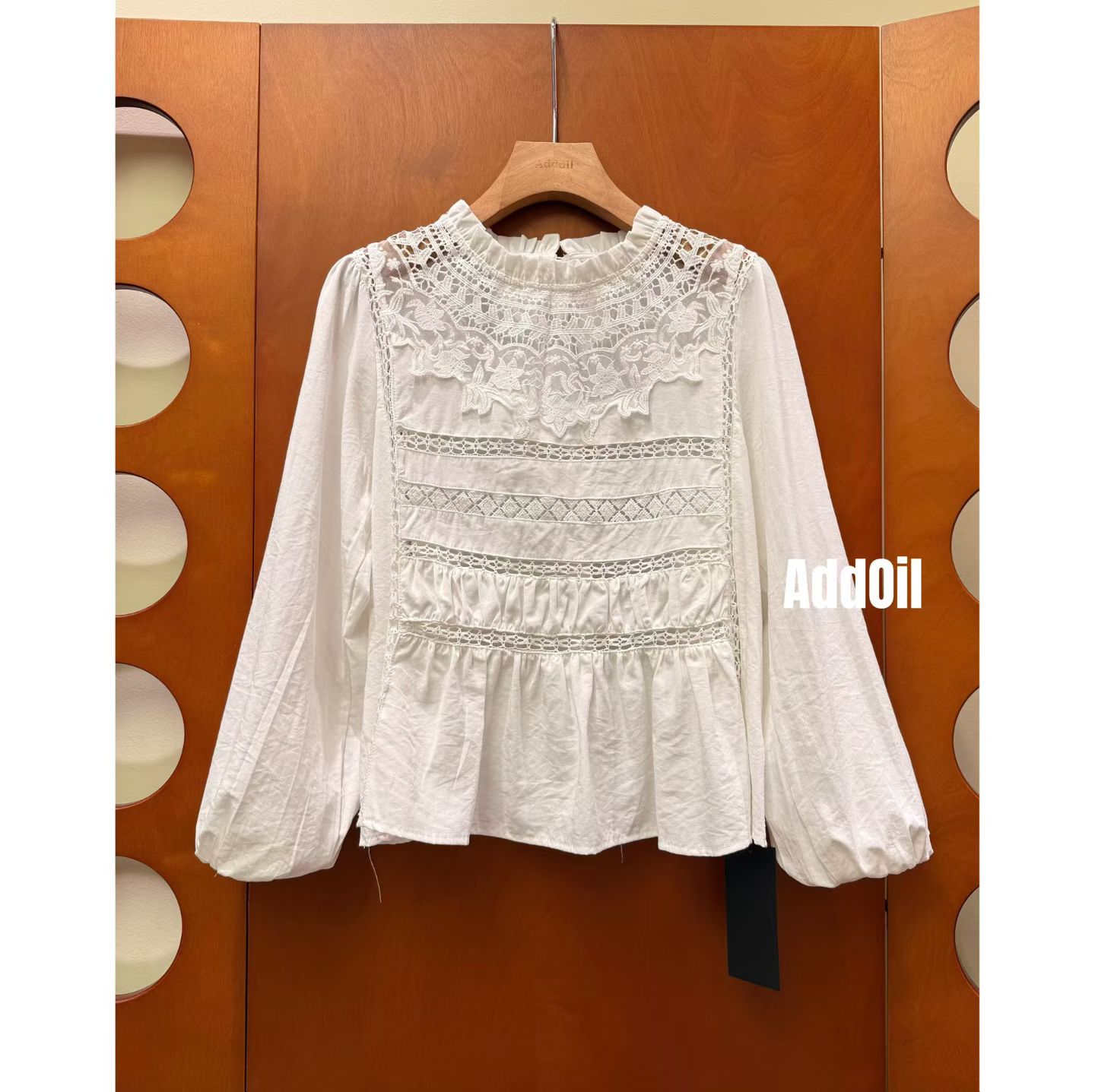 2025秋季新款法式复古宫廷风设计感衬衫宽松显瘦衬衣外套蕾丝上衣