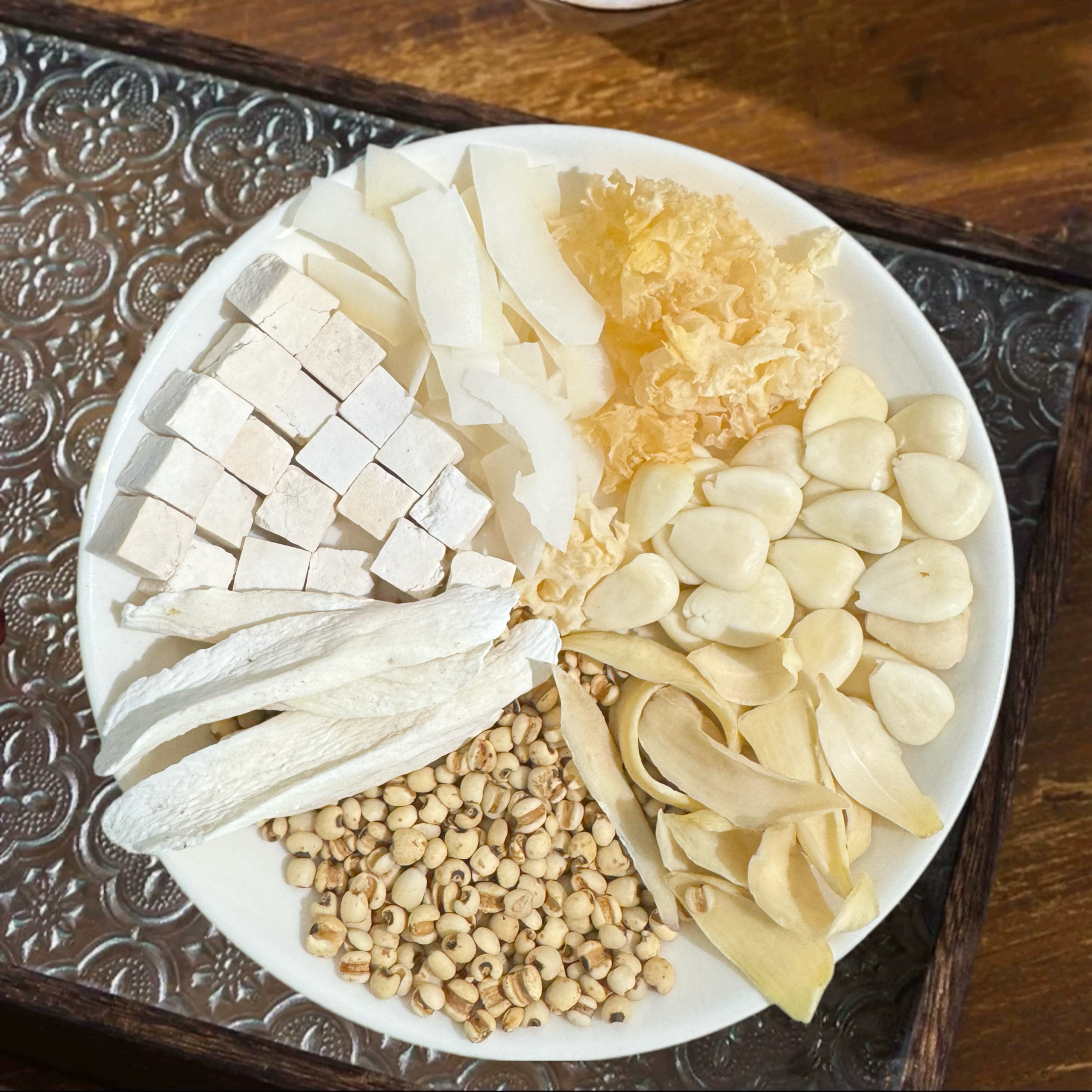 椰香杏仁七白饮 南甜杏仁铁棍山药莲子茯苓银耳 润润米白