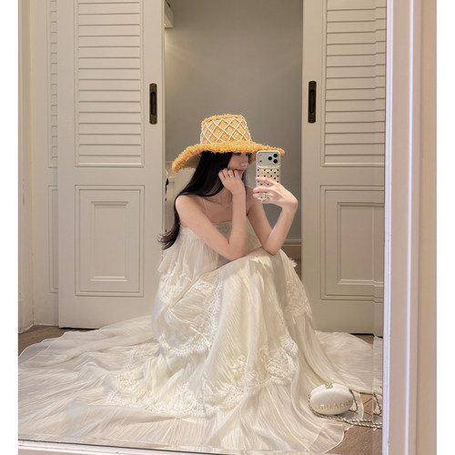 重工蕾丝吊带裙法式连衣裙