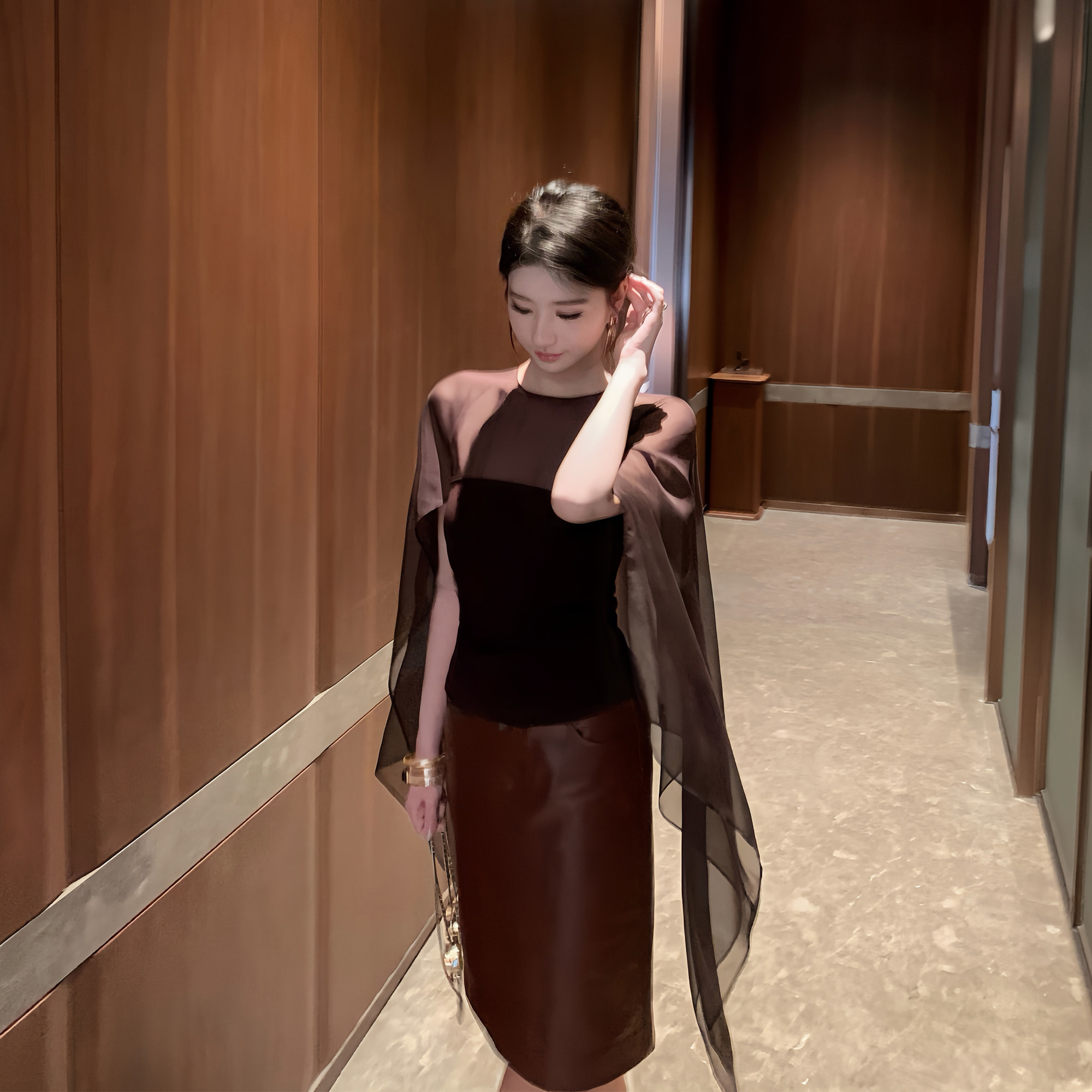 斗篷式披肩T恤女早秋上衣图片