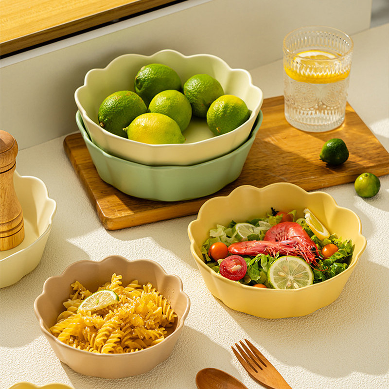 樱花造型陶瓷花边碗 日式家用客厅茶几水果盘 干果零食摆放深盘子