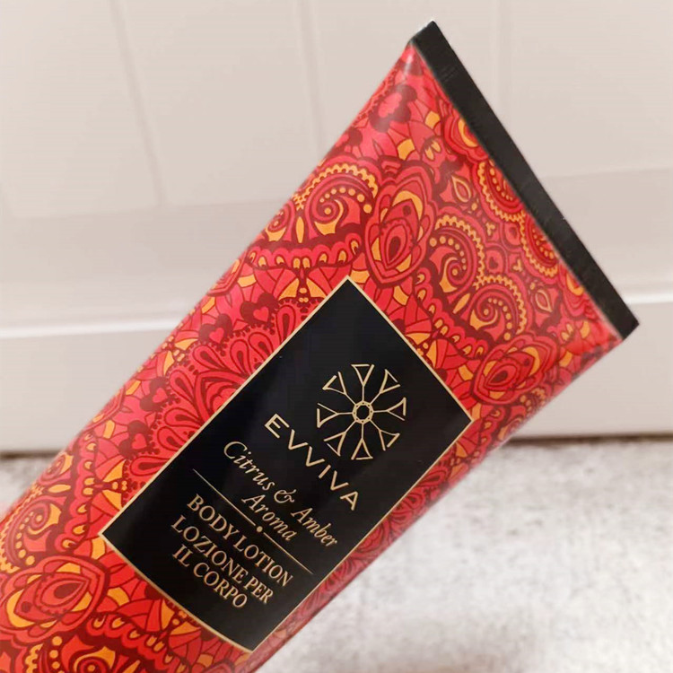 无香精草本植物和滋润成分的味道