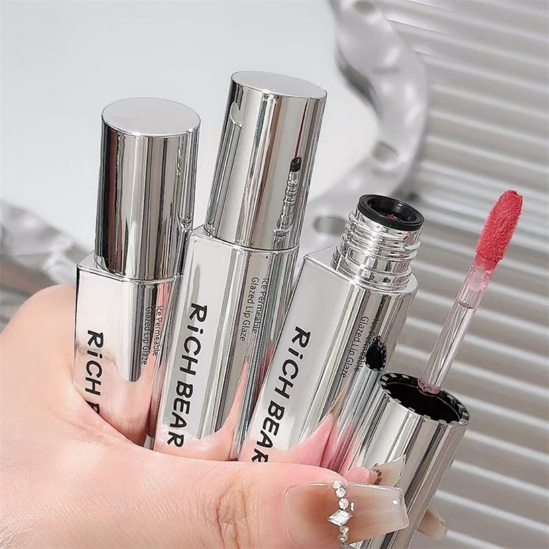 丝滑雾面护唇唇釉盖唇纹淡唇色