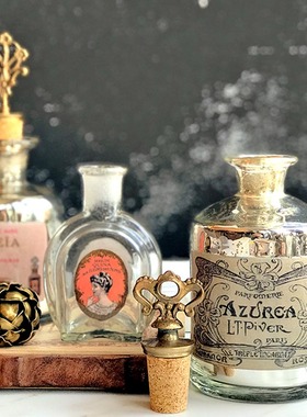 欧式风镀银黄铜公主玻璃瓶雕花