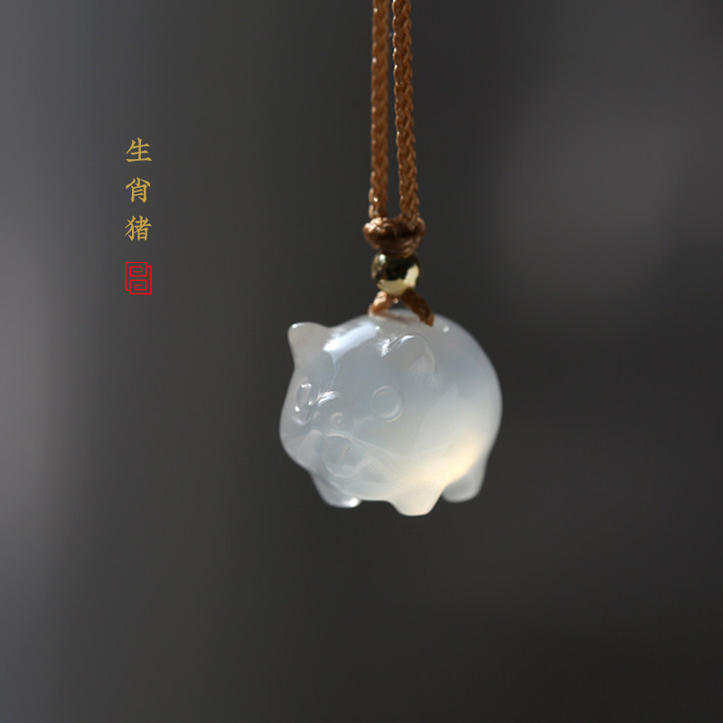 天然白冰玉髓荔枝冻小猪吊坠带绳子 玛瑙十二生肖锁骨链挂坠 礼物
