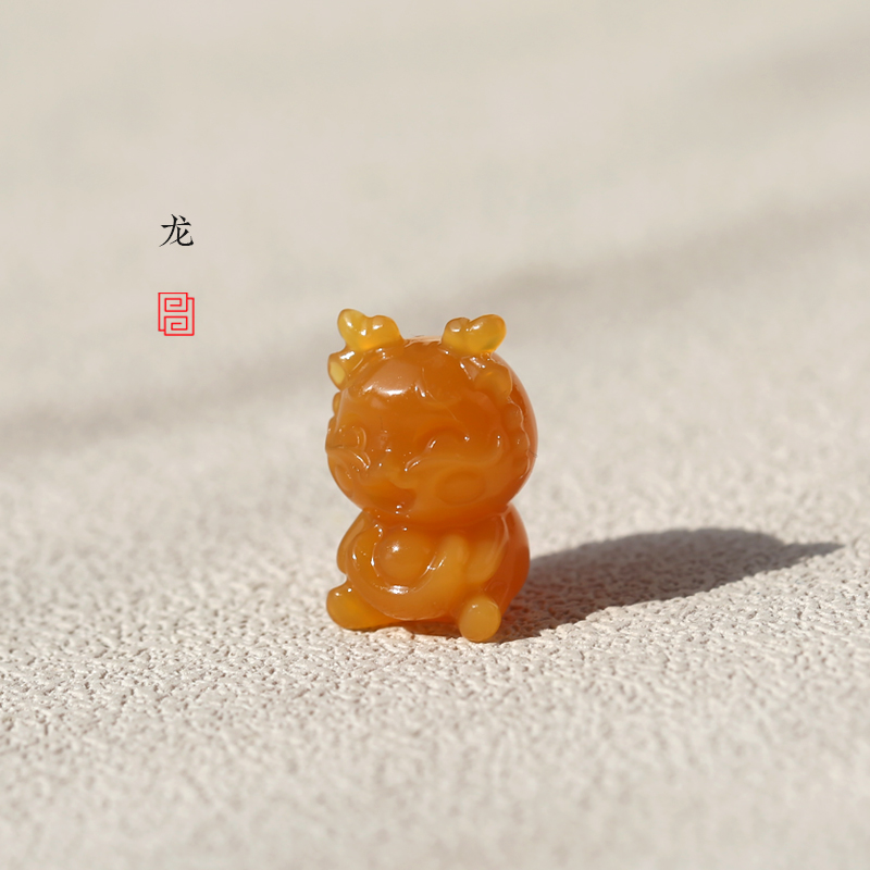 天然缅黄生肖龙吊坠 全玉化卡通龙 手机坠 礼物