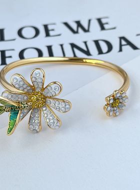 时尚女式金属雏菊手镯