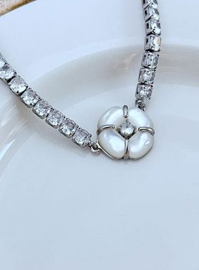 金属女式四叶草造型项链