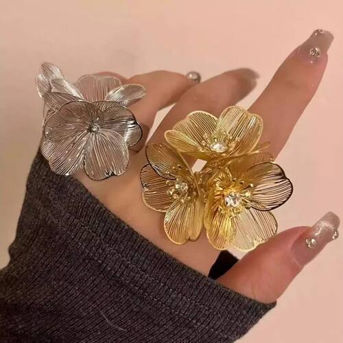 Vintage Metal Flowers Open Rings for Women Exaggerated Desig