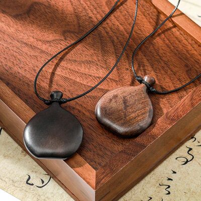 Vintage Oval Brown Black Color Wooden Flagon Long Pendant Ne