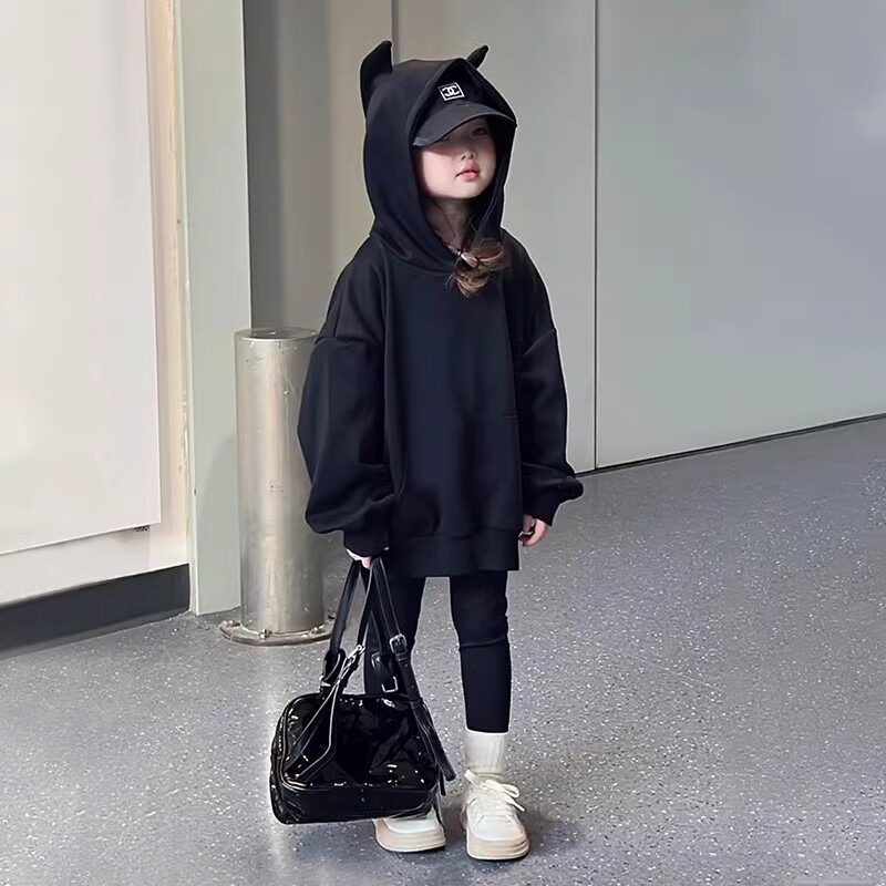 2026女好看洋气大童女童儿童黑色春秋超新款卫衣连帽秋装衣服上衣