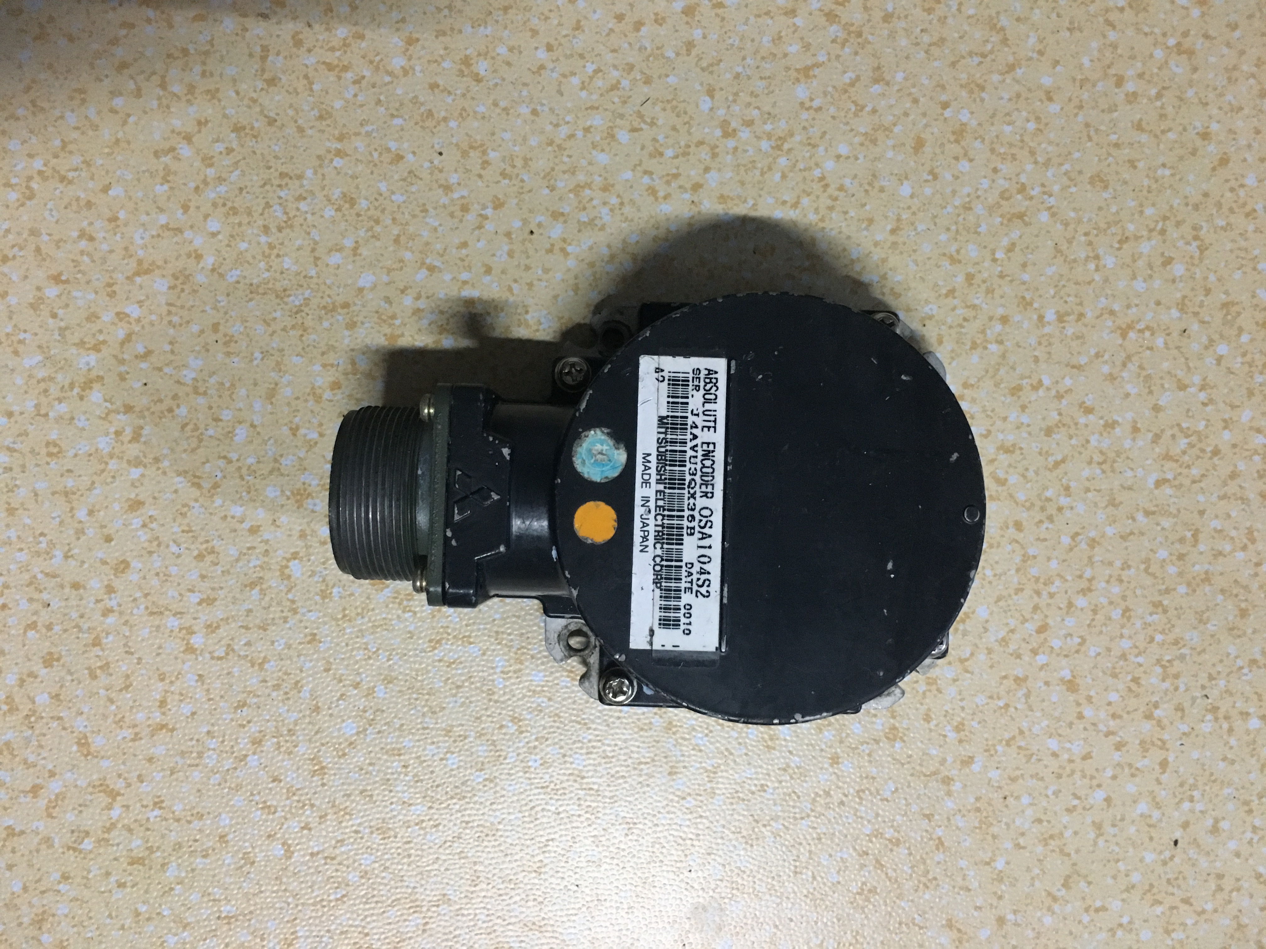 三菱编码器ABSOLUTE-ENCODER-OSA104S2.二手设备拆机.8-9成新.