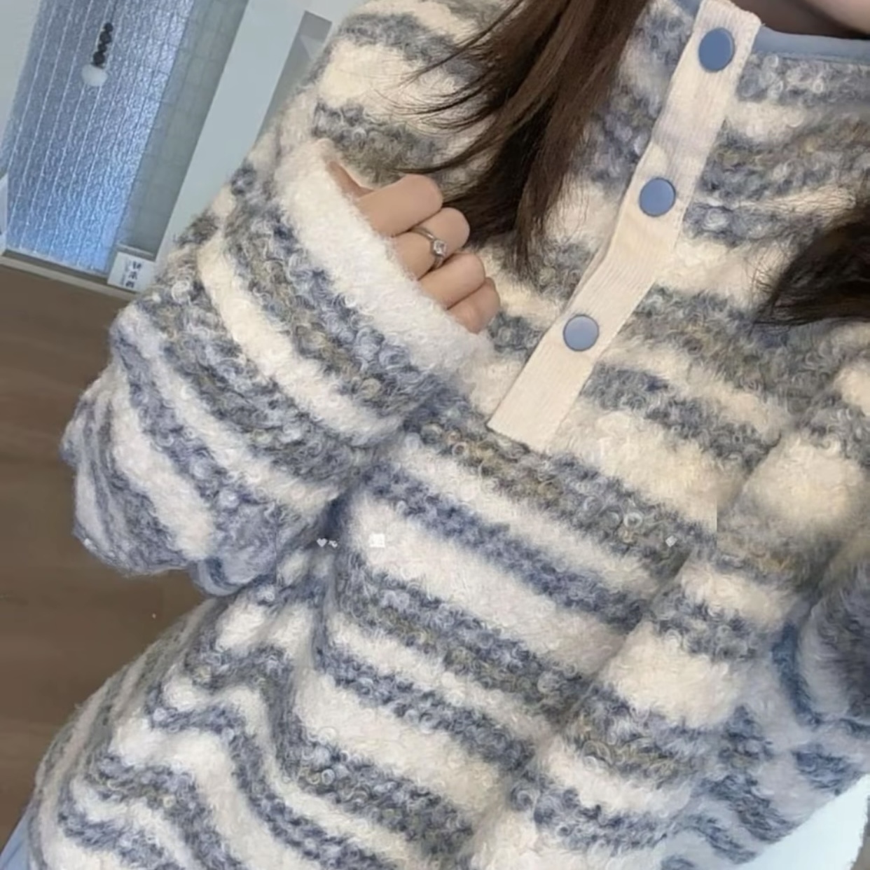 韩版Egg冬季新品北海道初雪休闲风条纹厚款保暖时尚立领秋冬卫衣