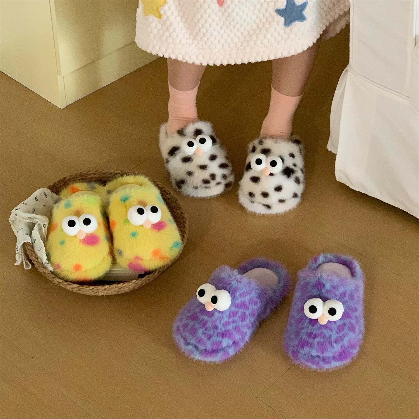 软底舒适女士棉拖鞋新款个性动物纹冬季学生搞怪大眼睛保暖毛毛鞋