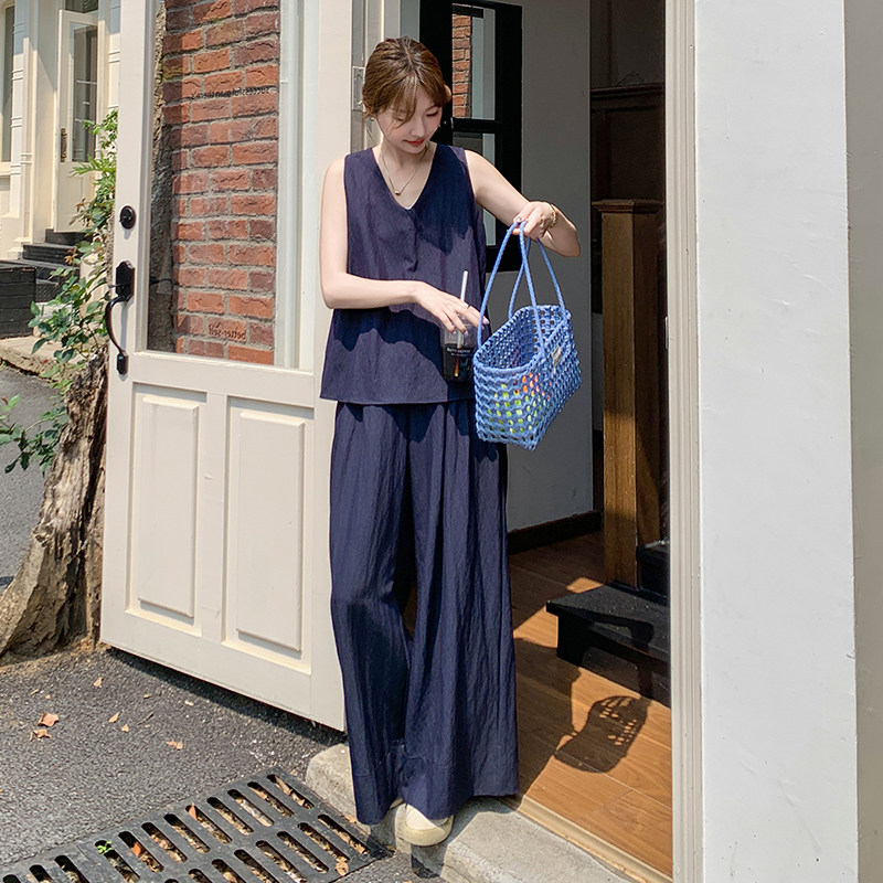 新品现货设计款后背牛仔两件套套装2C139-8222-P150-K218,女装套装/套裙,2C139