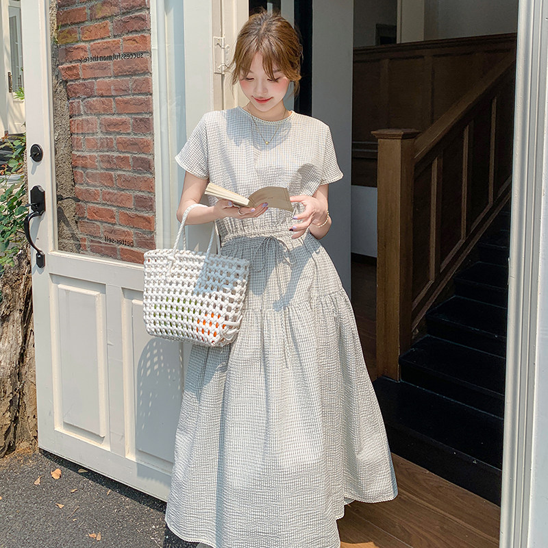 小清新格子收腰连衣裙女夏2025新款流行漂亮绝美独特设计感长裙，女装连衣裙，2C139