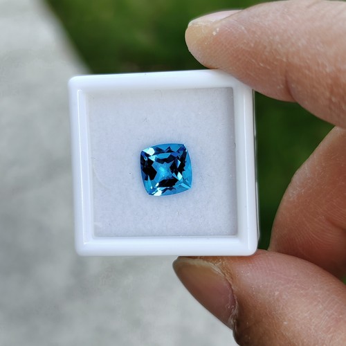 天然瑞士蓝托帕石正方枕形切工8mm 全净戒指耳环吊坠