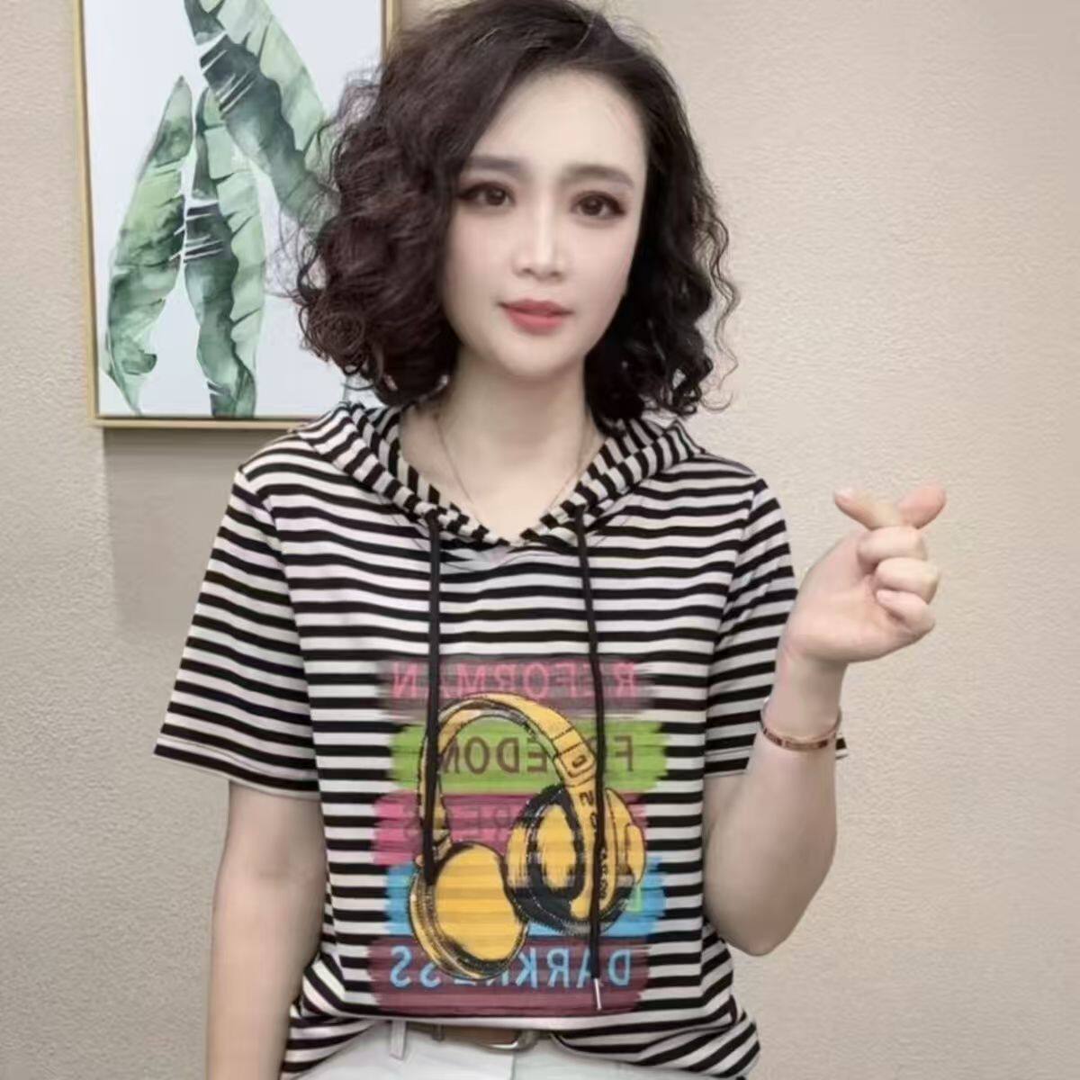 洋气夏装新款休闲风印花短袖T恤女时尚连帽减龄百搭显瘦透气上衣