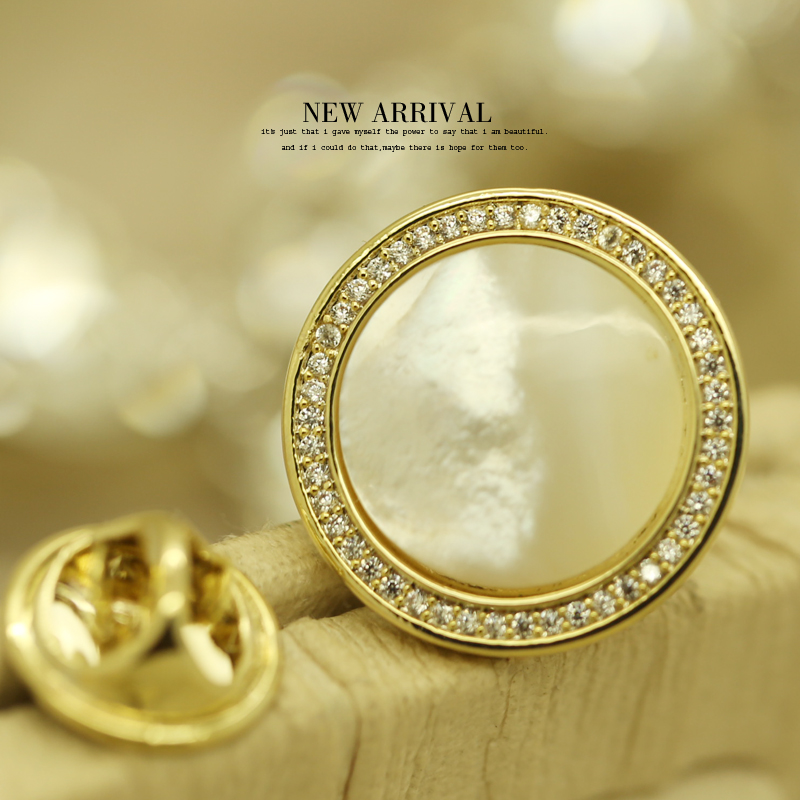 天然贝壳圆形防走光夹胸花领针