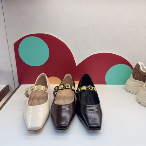 KISSCAT接吻猫玛丽珍鞋复古2026春商场新款法式风女鞋K76116A-10