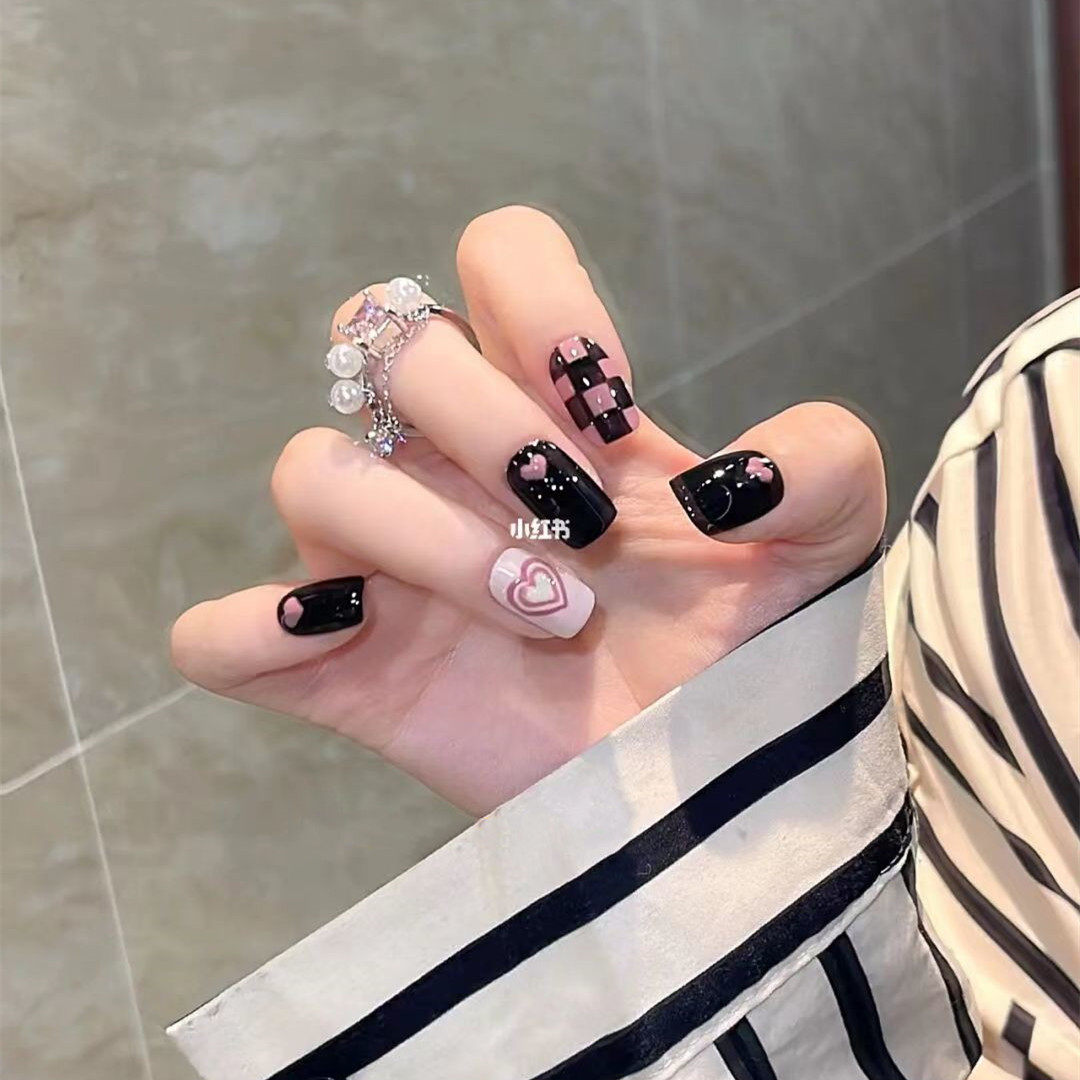 新款手工定制假指甲贴片显白甜酷黑粉搭配新娘穿戴甲成品美甲孕妇