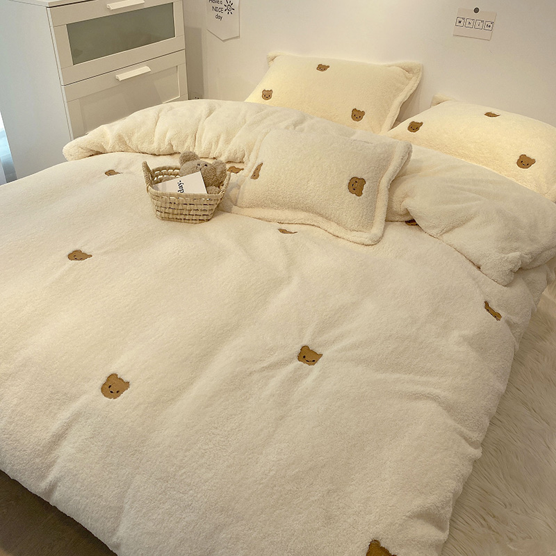 冬季泰迪绒四件套珊瑚绒双面绒毛绒高档刺绣卡通被套床单床上用品