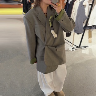 设计师买手店设计感廓形西服配花朵胸针袖 外套女 子拼色开春小西装