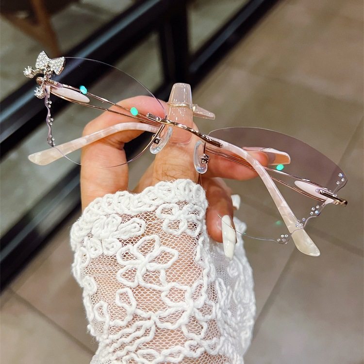 无框眼镜女近视可配有度数钻石切边大脸显脸小韩潮变色时尚新款,ZIPPO/瑞士军刀/眼镜,定制成品光学镜,淘宝优惠券,粉丝福利购,淘宝优惠卷