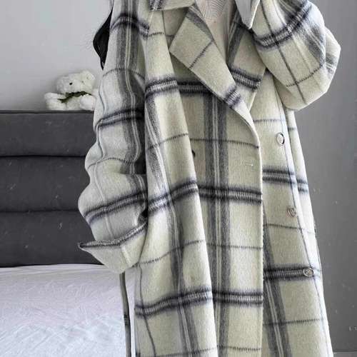 高级感格子毛呢大衣女中