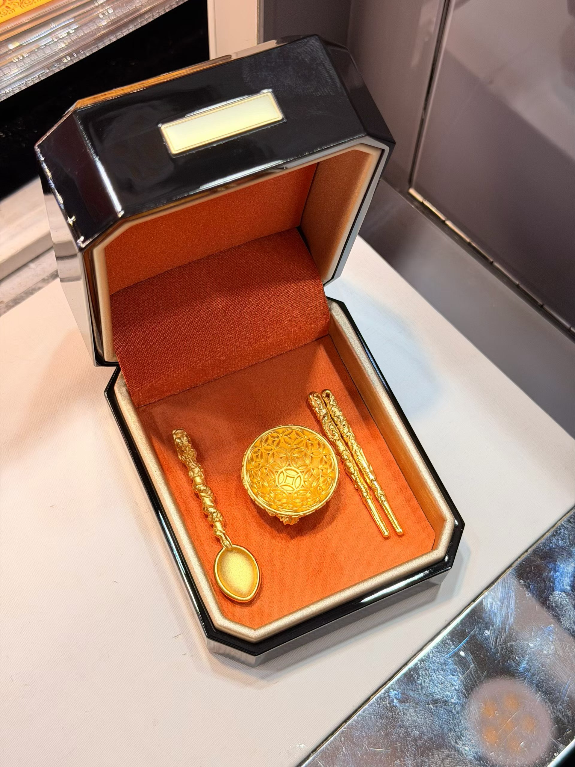 黄金碗筷勺10克三件套足金999金碗筷勺三件套宝宝周岁新婚摆件礼