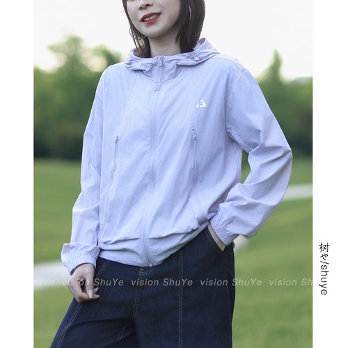 树也 运动休闲风 城市户外速干透气轻薄有型连帽防晒衣外套女2026