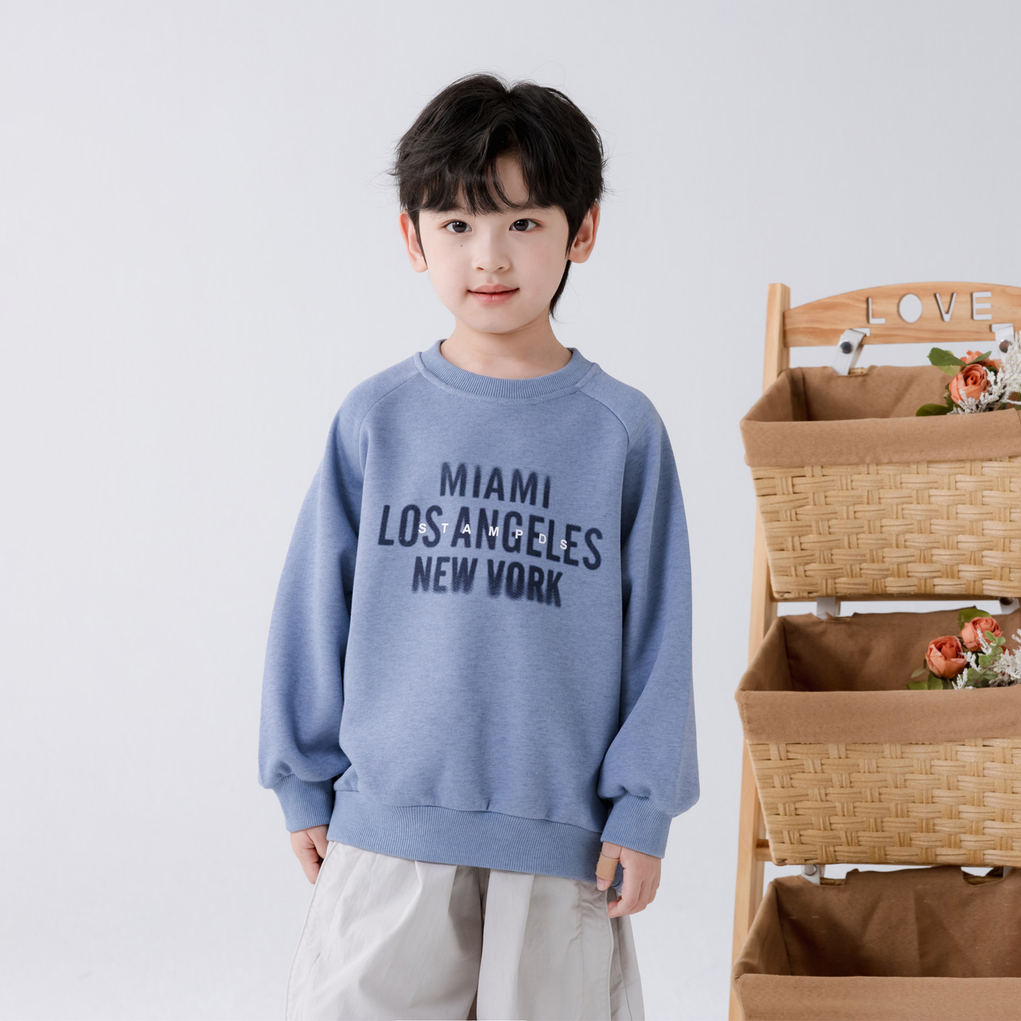 哈依鲁2026春秋季新款男童卫衣儿童中大童时尚宽松简约纯棉上衣潮