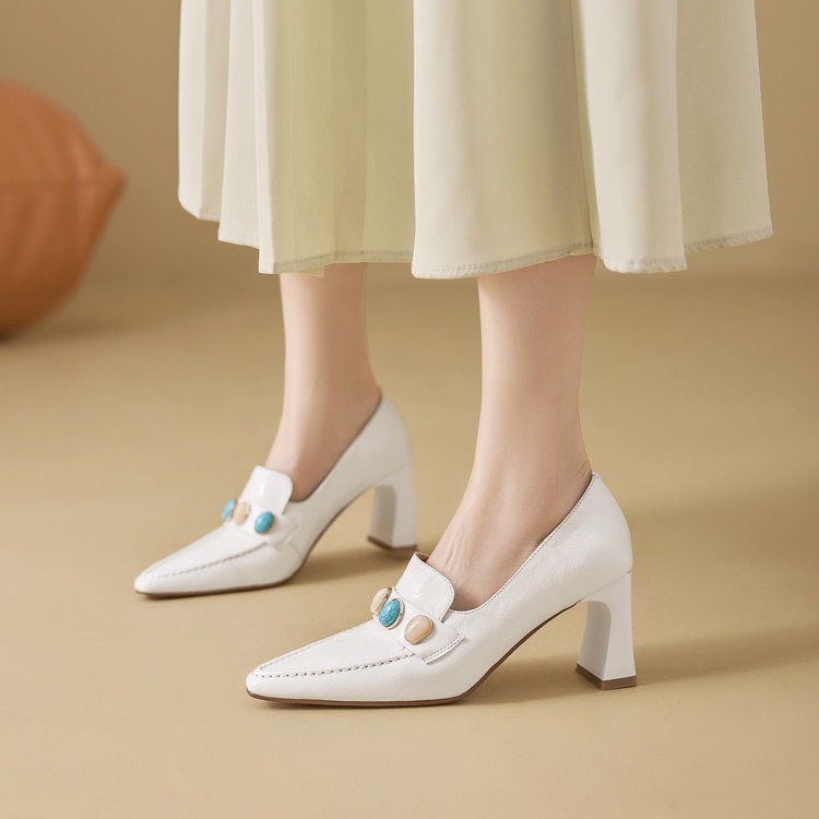真皮尖头粗跟单鞋女2026新款民族风漆皮女鞋百搭深口白色高跟鞋,女鞋,深口单鞋,淘宝优惠券,粉丝福利购,淘宝优惠卷