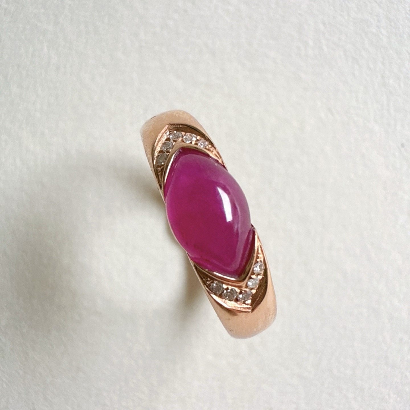 天然无烧红宝石戒指18k金伴钻玫红手饰马眼鸽血蛋面女戒素面指环