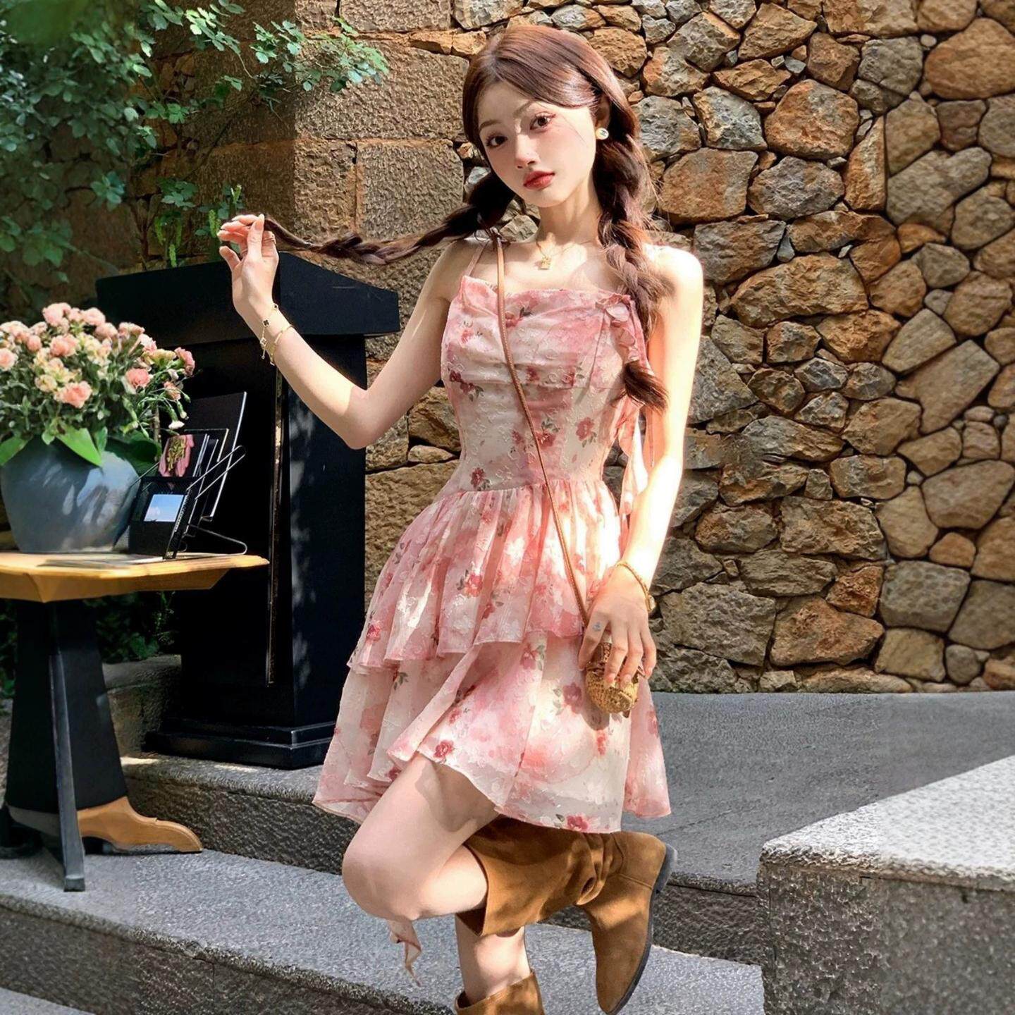 粉色吊带碎花连衣裙女小个子海边