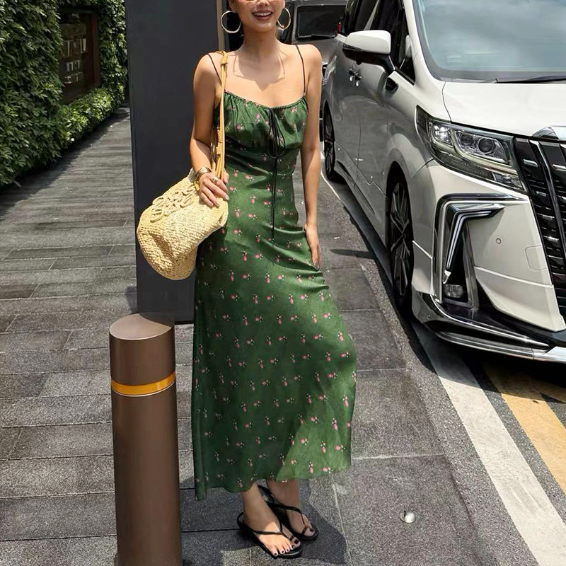 夏季新款高端重磅真丝吊带裙优雅性感露背绿色碎花桑蚕丝连衣裙女