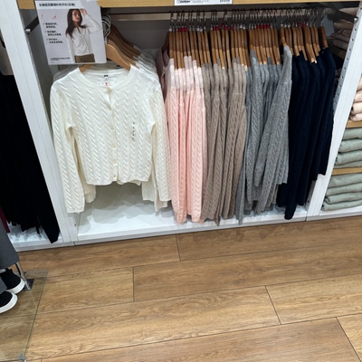 女装纽花圆领针织开衫长袖外套休闲时尚百搭毛衣秋471612/481477