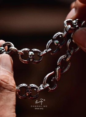 主师情侣银质暗黑风格