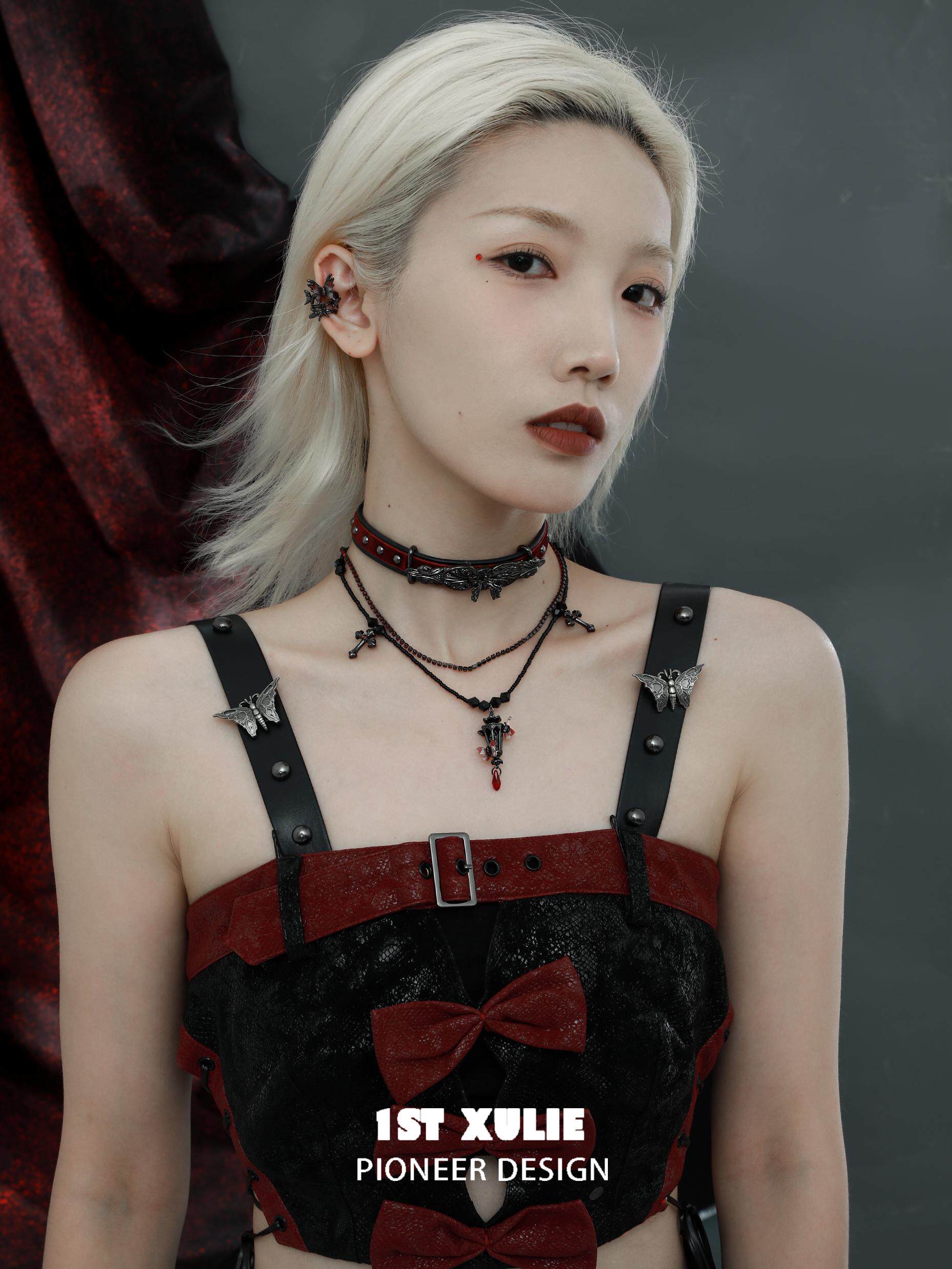 1STXULIE Butterfly and Lonely Lamp Necklace Original Niche Design High-End Sweet and Cool Double-Layer Butterfly Clavicle Chain Necklace