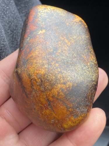 新疆和田玉籽料原石 把件黄沁虎皮料石包玉黄沁