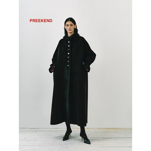 Preekend 100%羊毛黑色撞紫内衬小翻领A型宽松大衣