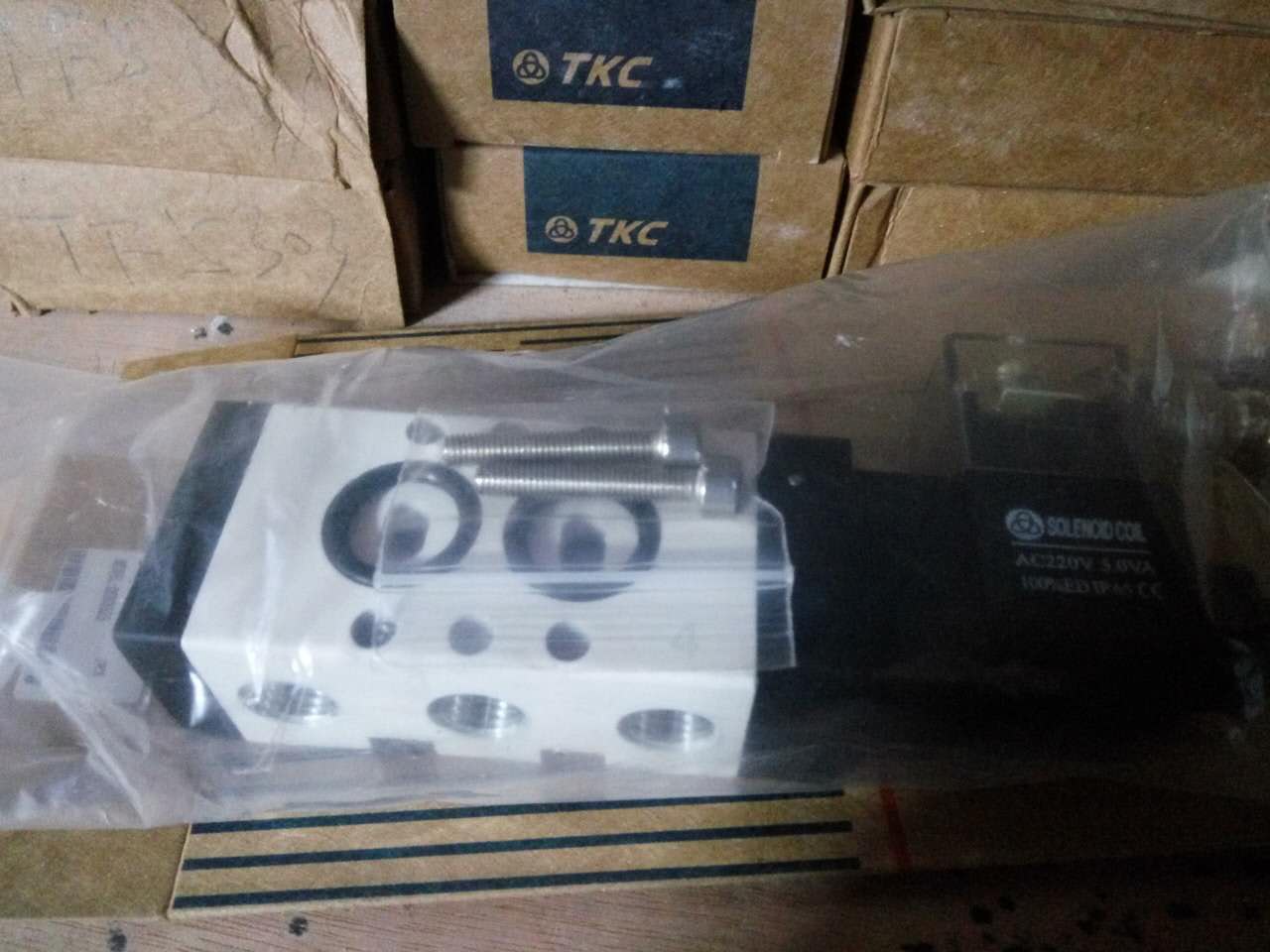 正品TKC电磁阀SN4101-IP/220V/DC24V/AC110V/DC12V/2分3分4分