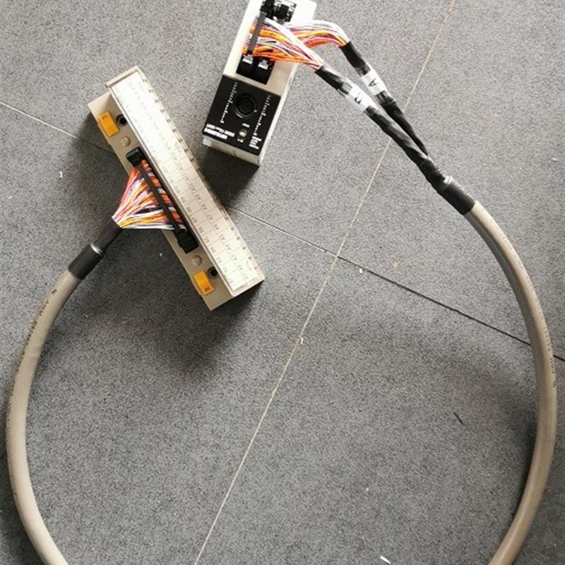 * FX2NC FX5UC-64MT/D C32EX 32EYT 3UC-32 3GC-96 三菱PLC连接线
