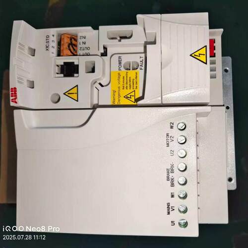 ABB变频器ACS355-03E-02A4-4/01A2/03A3/05A6/15A6/31A0/44A0原装