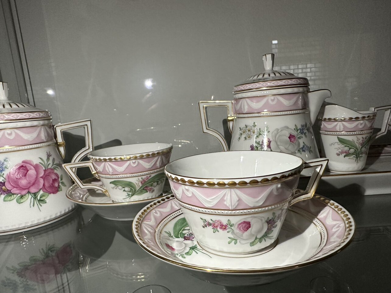 （国现）KPM Kurland新品铃兰白玫瑰茶杯带金珠