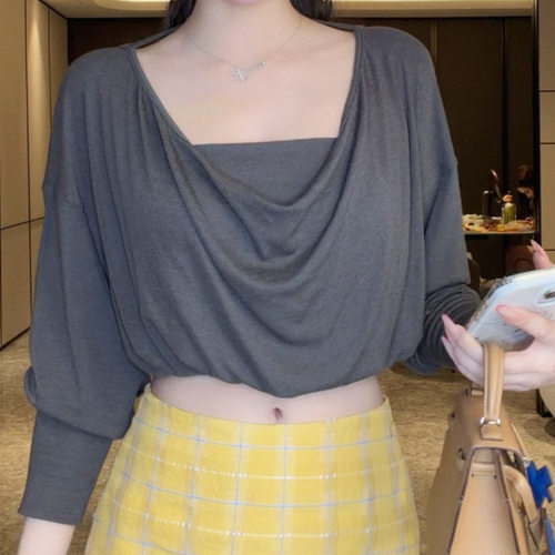 Jennie私服垂感两穿羊腿袖T恤