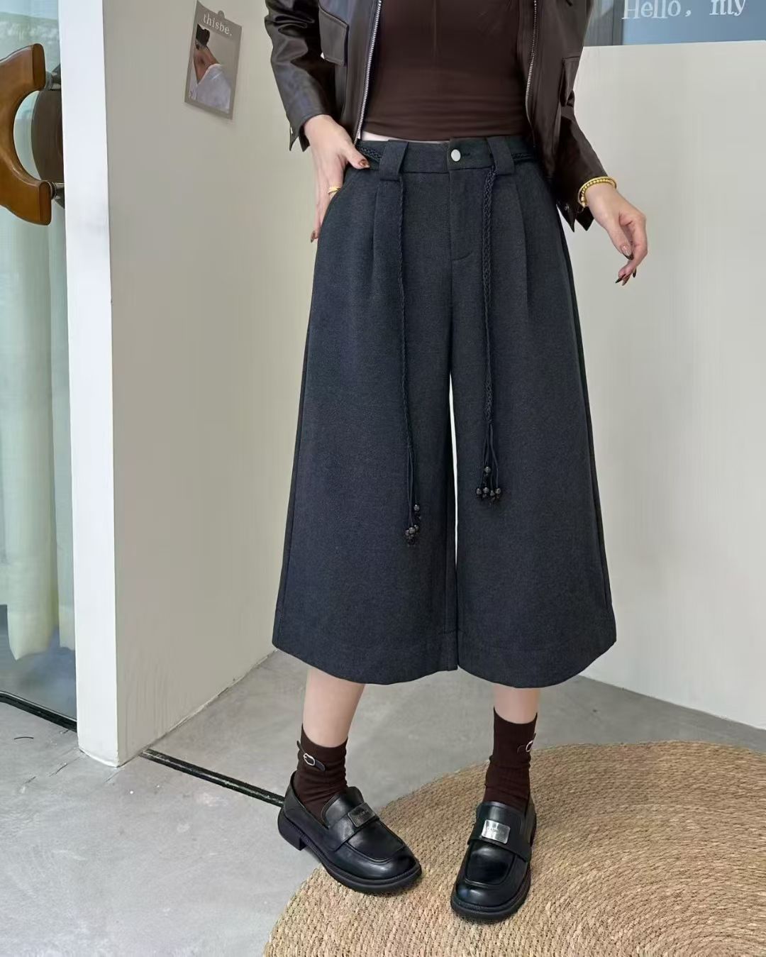 欧洲站2026春 季新款时尚百搭高腰显瘦直筒阔腿裤女休闲裤配靴子