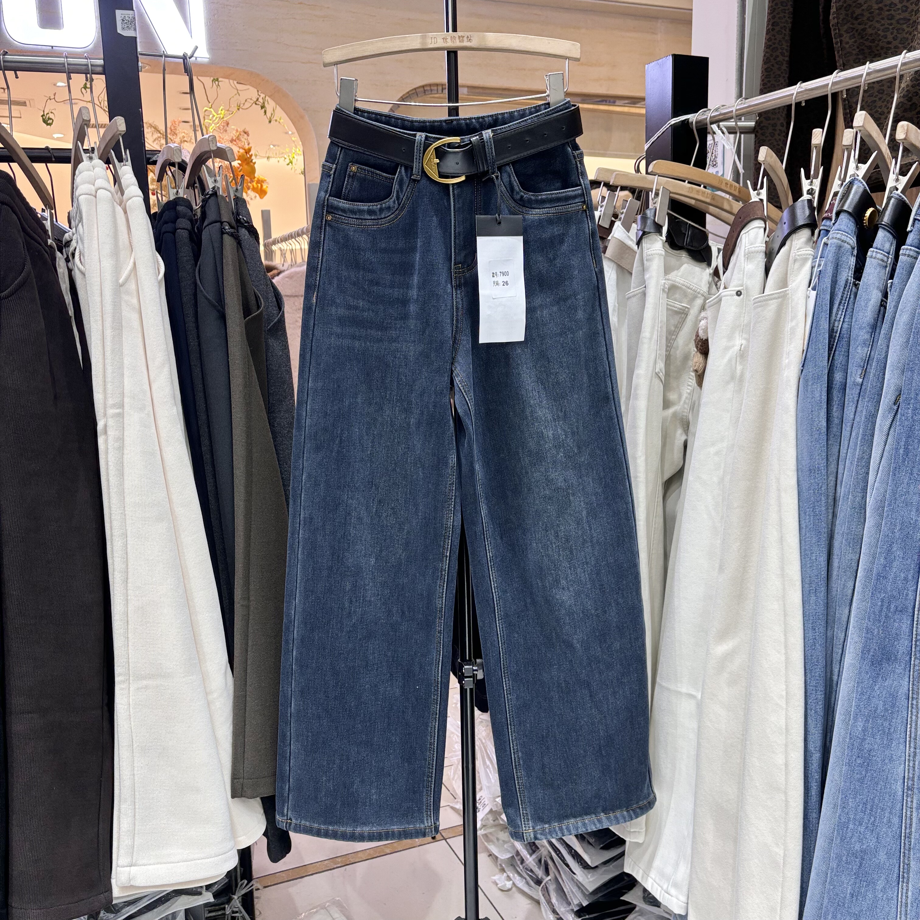 复古高腰显瘦直筒牛仔裤女2025秋季小个子微弹设计感直筒长裤7900